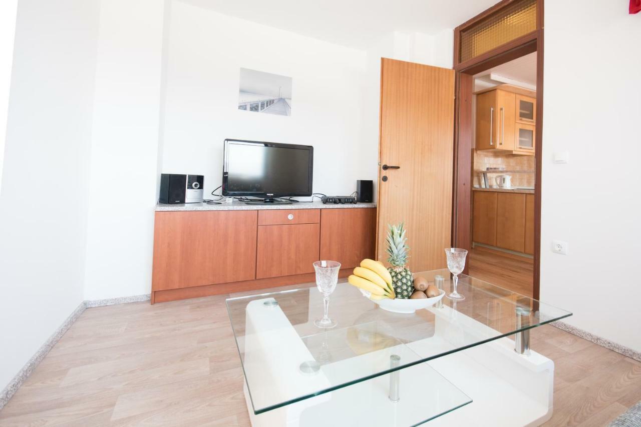 Apartment Tiara 2 Rodine Bagian luar foto